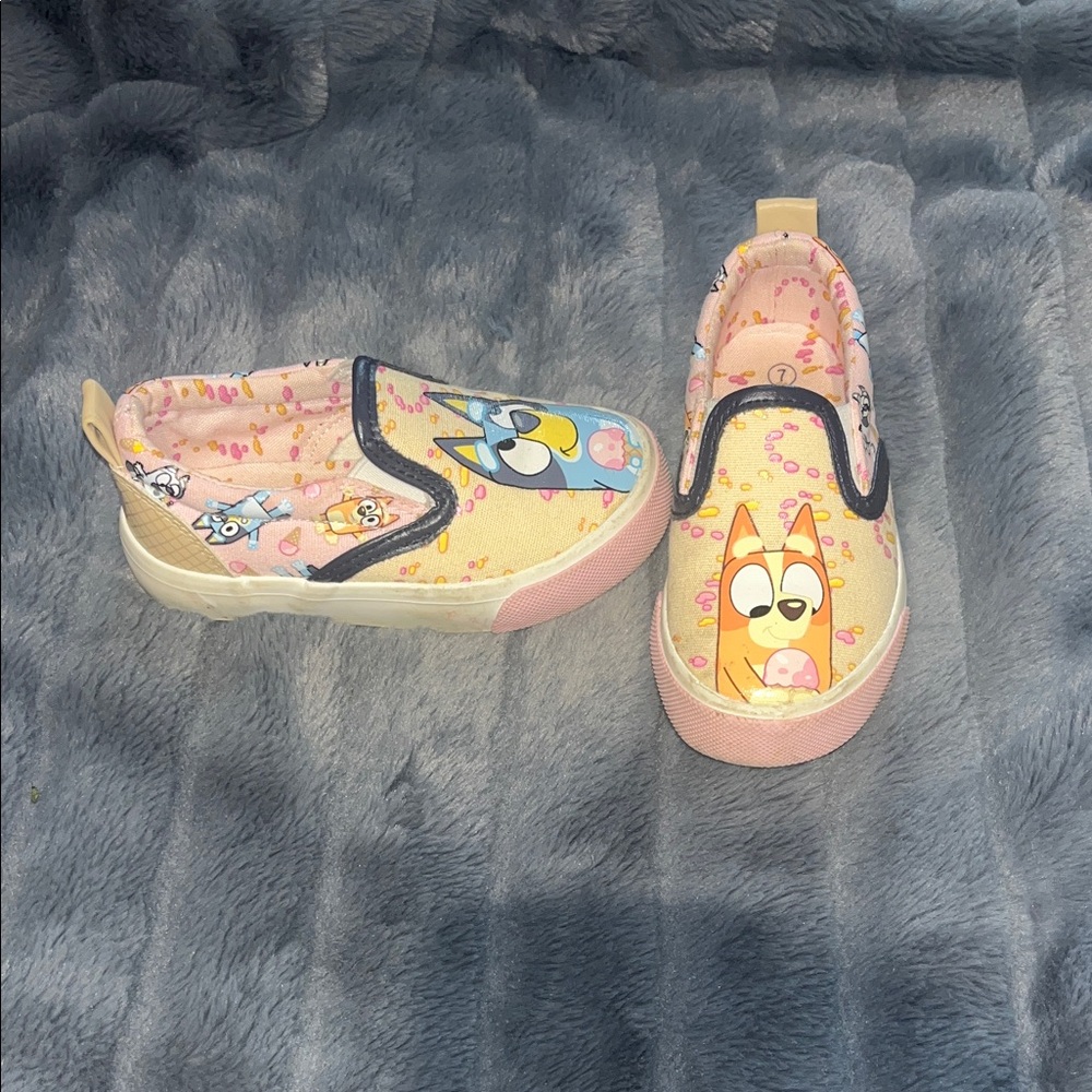 Kids Cartoon Slip-On Sneakers - Cream and Pink